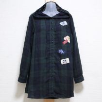 グリーン×紺ネーム付きチュニックブラウス