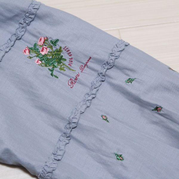 ブルーグレールドゥーテ小バラ刺繍ブラウス&スカート - ピンクハウス 
