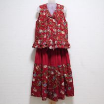 赤ジャム瓶刺繍ベスト&スカート