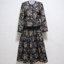 黒薔薇柄ゴブラン織りブレード使いスーツ