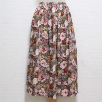 グレー花柄スカート