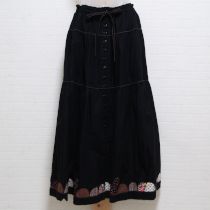 黒ラビットパッチワークスカート