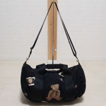黒くま刺繍ドラム型バッグ