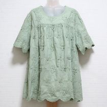 薄荷立体花柄刺繍チュニックブラウス