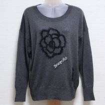 グレーカメリア刺繍セーター【3(9号)】