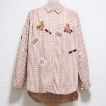 ピンク系チェックチロリアンくま刺繍ブラウス