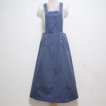 ブルーグレーロゴ刺繍ジャンパースカート