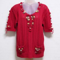 赤花モチーフ透かし編みセーター