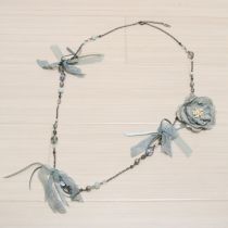 ブルー系花コサージュ付き3WAYネックレス