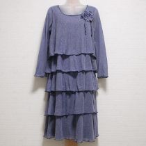 ブルーモチーフ付き段々ワンピース【9号】