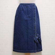 青引っ掛けリボン付きデニムスカート