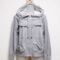 グレーエンブロイダリーレース使いパーカー