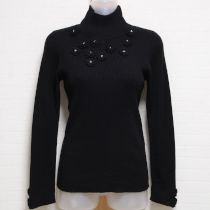 黒モチーフ付きリブニットセーター【9号】