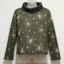 カーキ系マイセン調ブーケカットソー