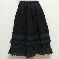 黒レース段々スカート