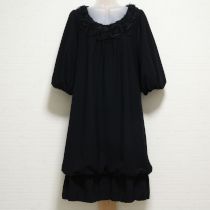 黒薔薇モチーフ使いバルーンワンピース