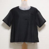 黒鈴蘭刺繍ポイントカットソー