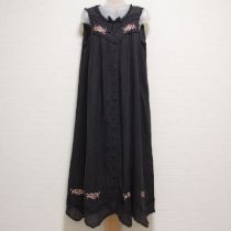 墨黒ベリーズ刺繍天日干しローンワンピース