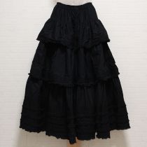 黒レース使い段々スカート