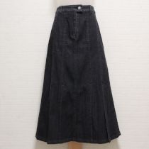 黒裾プリーツストレッチデニムスカート