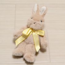 ベージュリボンうさぎぬいぐるみコサージュ