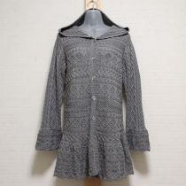 グレーフード付きケーブル編みロングカーディガン