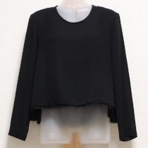 黒レース使いレイヤー風ポリブラウス
