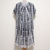 ブルー系フラワー刺繍チェックワンピ―ス