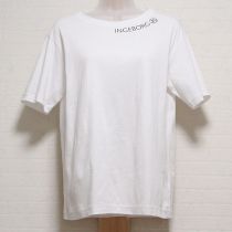 白カメリアロゴプリントTシャツ