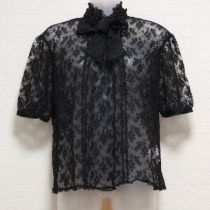 黒フラワーレースブラウスネックリボン付き