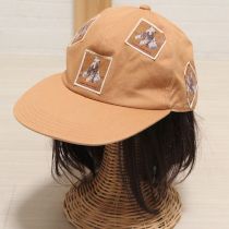 ベージュ系テリアワッペンキャップ