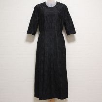 黒総刺繍シルクワンピース