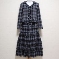 ブルー系チェックブラウス&段々スカート