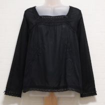 黒レース使いフラワー刺繍ローンブラウス【9号】