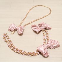 ピンクロゴ入りサテンリボンチェーンベルト&ペンダント