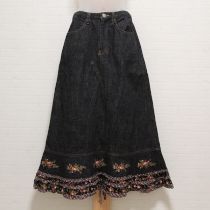黒リトルガーデン刺繍デニムスカート【M】