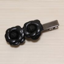黒カメリアモチーフヘアクリップ