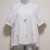 白たんぽぽ刺繍スモックブラウス