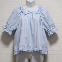 水色通しリボン使いスモックブラウス