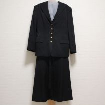 黒セーラーカラージャケット&バックプリーツスカート