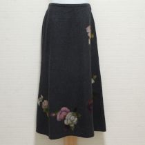 グレー薔薇刺繍ウールスカート【M】