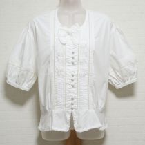 生成袖ロゴ刺繍入りブラウス