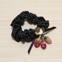 黒苺モチーフシュシュ