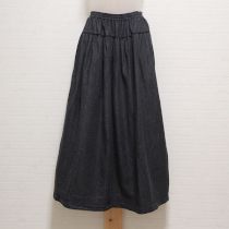 黒ピンタックデニムスカート