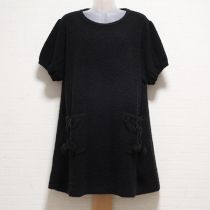 黒ボンボン付きチュニック
