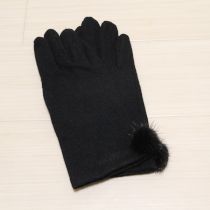黒ファー付きロゴ刺繍手袋