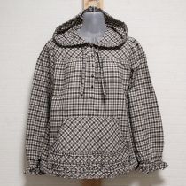 黒系チェックフード付きネルブラウス