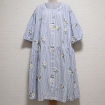 ブルー×白マーガレット刺繍ワンピース