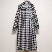 黒ブロックチェックフード付きワンピース