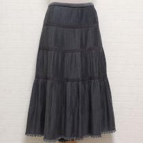 グレーブレード使いカットソープリーツスカート